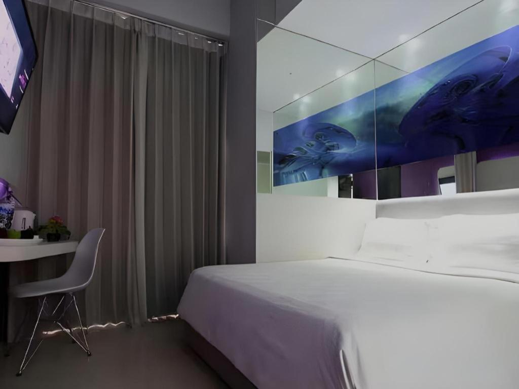 G Suites Hotel By Amithya Surabaya Exterior photo