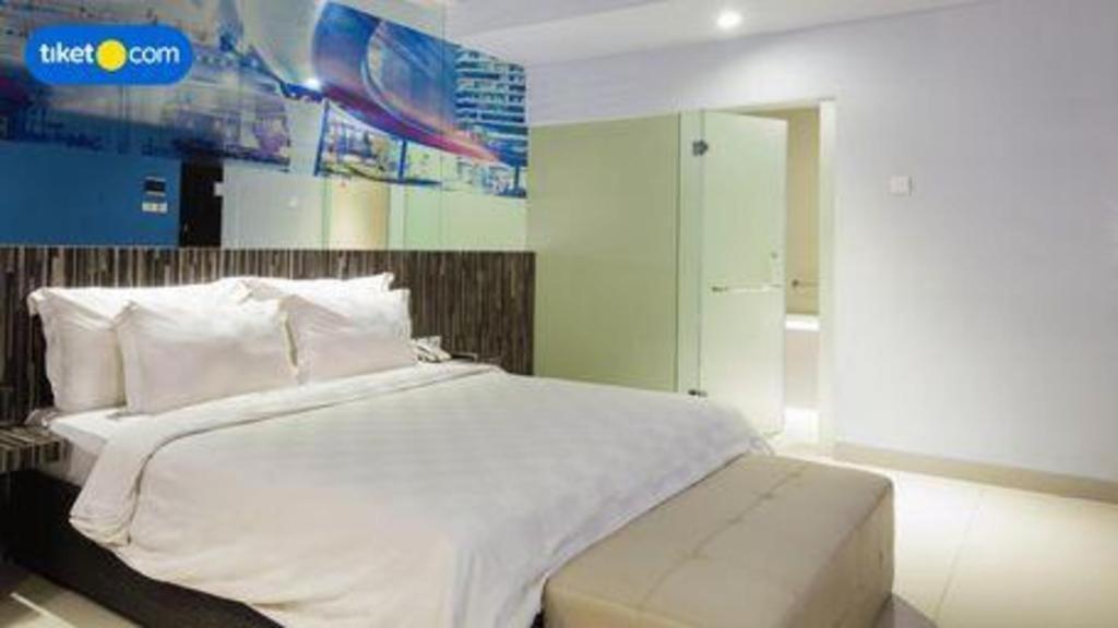 G Suites Hotel By Amithya Surabaya Exterior photo