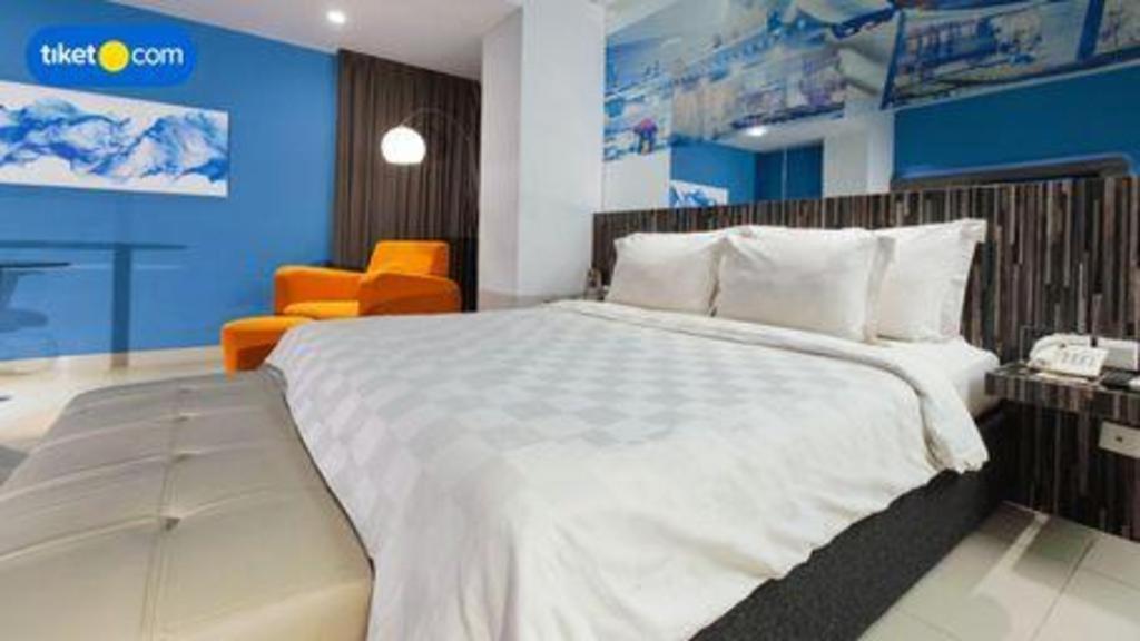 G Suites Hotel By Amithya Surabaya Exterior photo